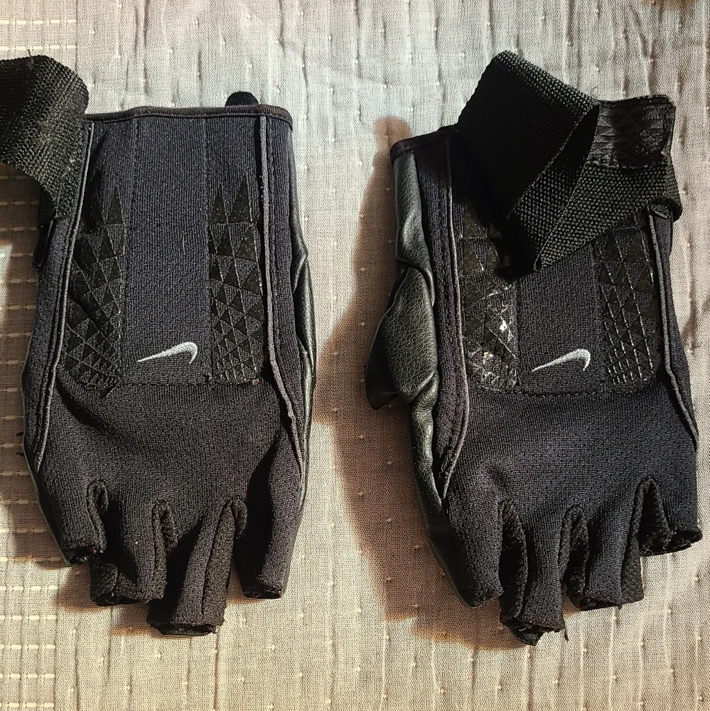 workout gloves small hp🔥🔥🔥🔥